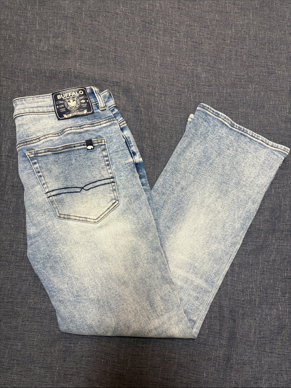Buffalo Light Wash Men’s Jeans - Classic Casual Fit Size: 33 x 30 NWOT